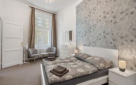Old Town Home Prague Apartments - Just Steps From Old Town Square